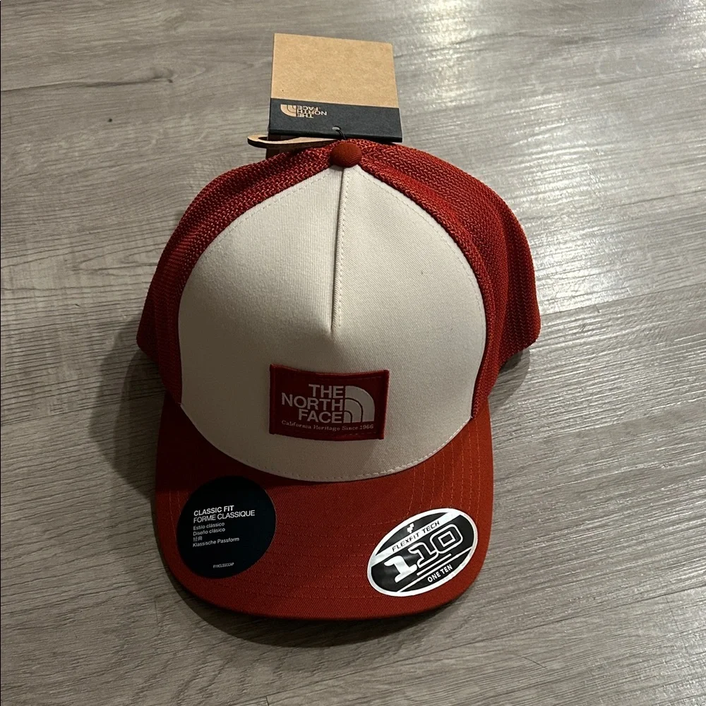 THE NORTH FACE | KEEP IT PATCHED TRUCKER IRON CLAY/WHITE